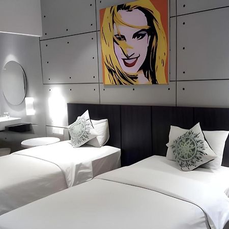 בנדונג Hotel Cemerlang מראה חיצוני תמונה