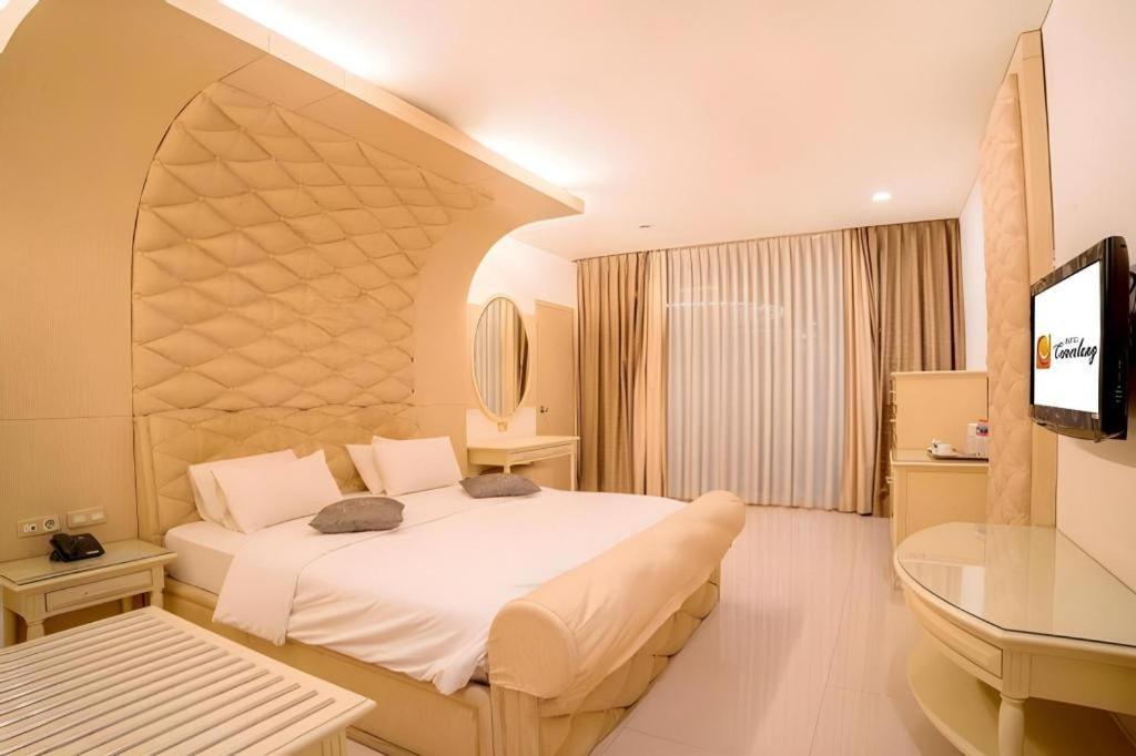בנדונג Hotel Cemerlang מראה חיצוני תמונה