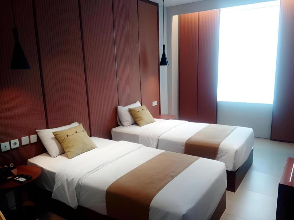 בנדונג Hotel Cemerlang מראה חיצוני תמונה