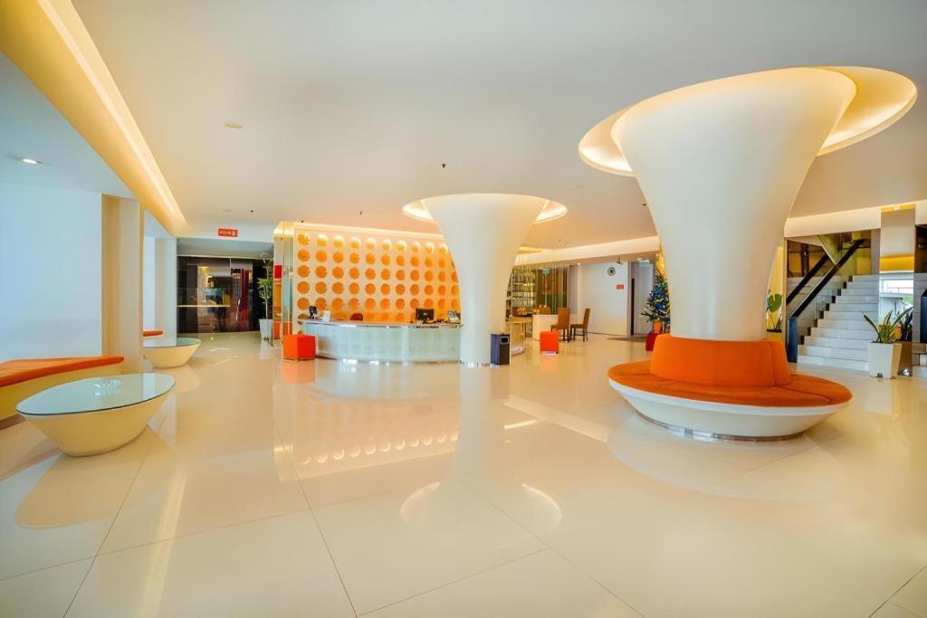 בנדונג Hotel Cemerlang מראה חיצוני תמונה
