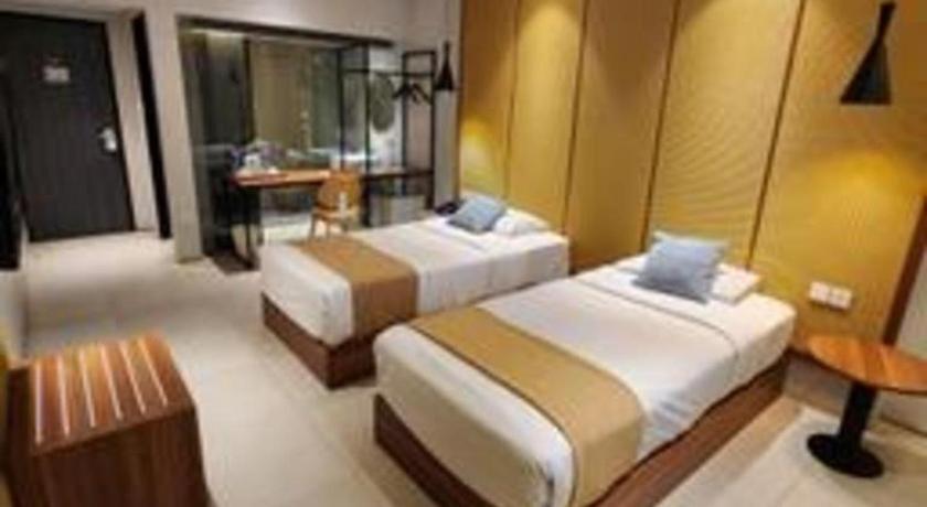 בנדונג Hotel Cemerlang מראה חיצוני תמונה