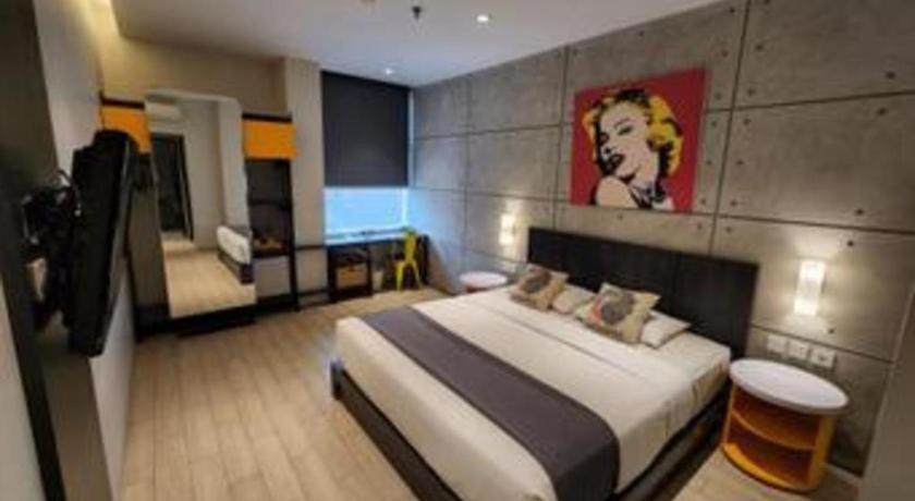 בנדונג Hotel Cemerlang מראה חיצוני תמונה