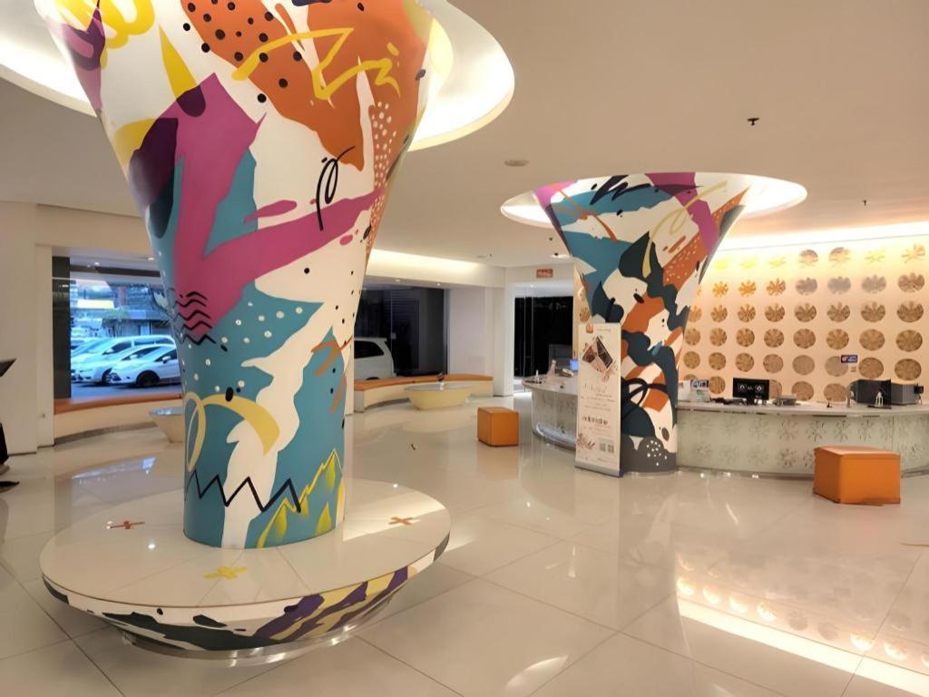 בנדונג Hotel Cemerlang מראה חיצוני תמונה