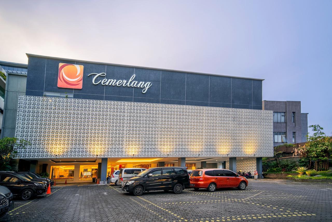 בנדונג Hotel Cemerlang מראה חיצוני תמונה